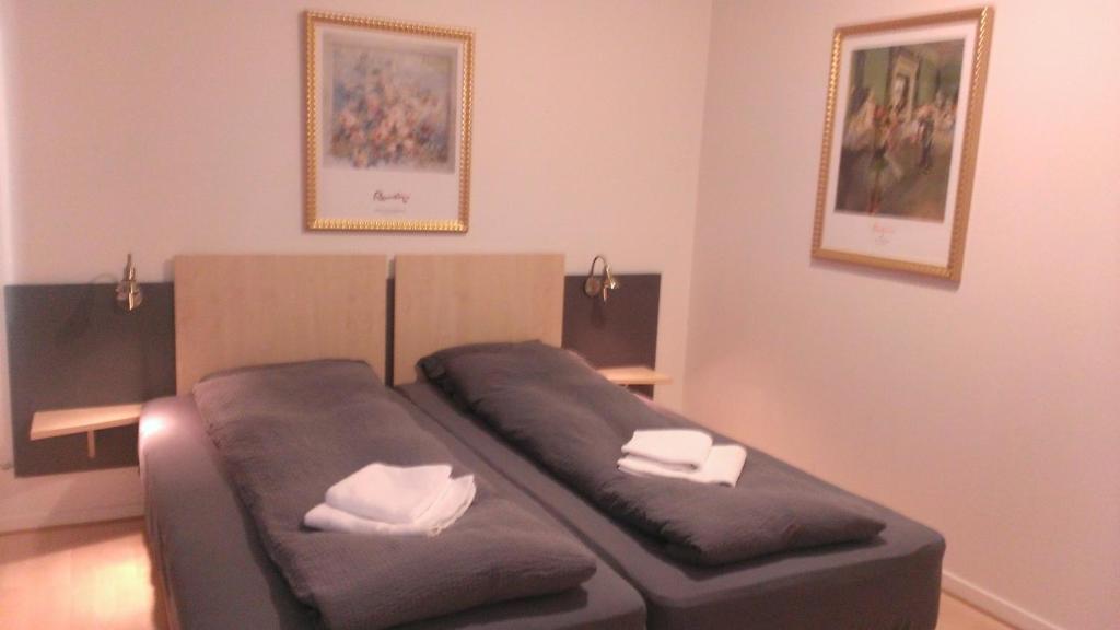 62N Guesthouse - City Center Tórshavn Стая снимка
